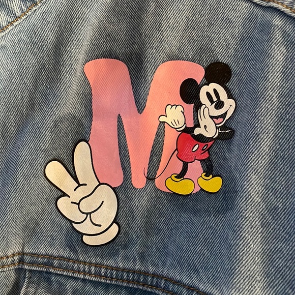 🆕 RARE Disney 100th Anniversary Ltd. Ed Mickey & Friends Oversize Denim Jacket - Picture 7 of 10